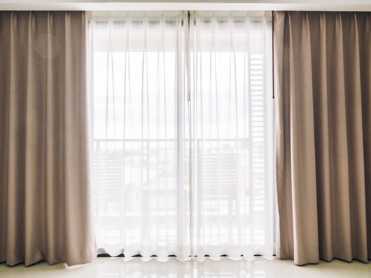 Read more about the article Different Fabrics for Curtains